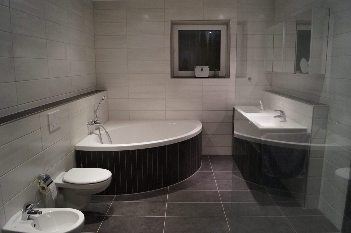 Schmidt-Bau Badezimmer-Sanierung