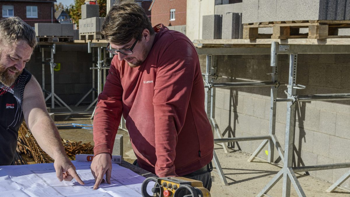 Schmidt-Bau Bauleitung mit Bauplänen